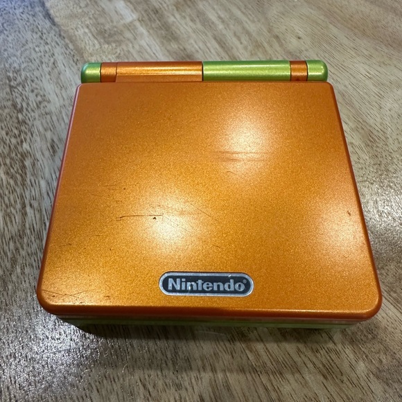 SOLD Nintendo Gameboy Advance SP AGS-001 Shrek Limited Edition Green & Orange - Picture 8 of 8